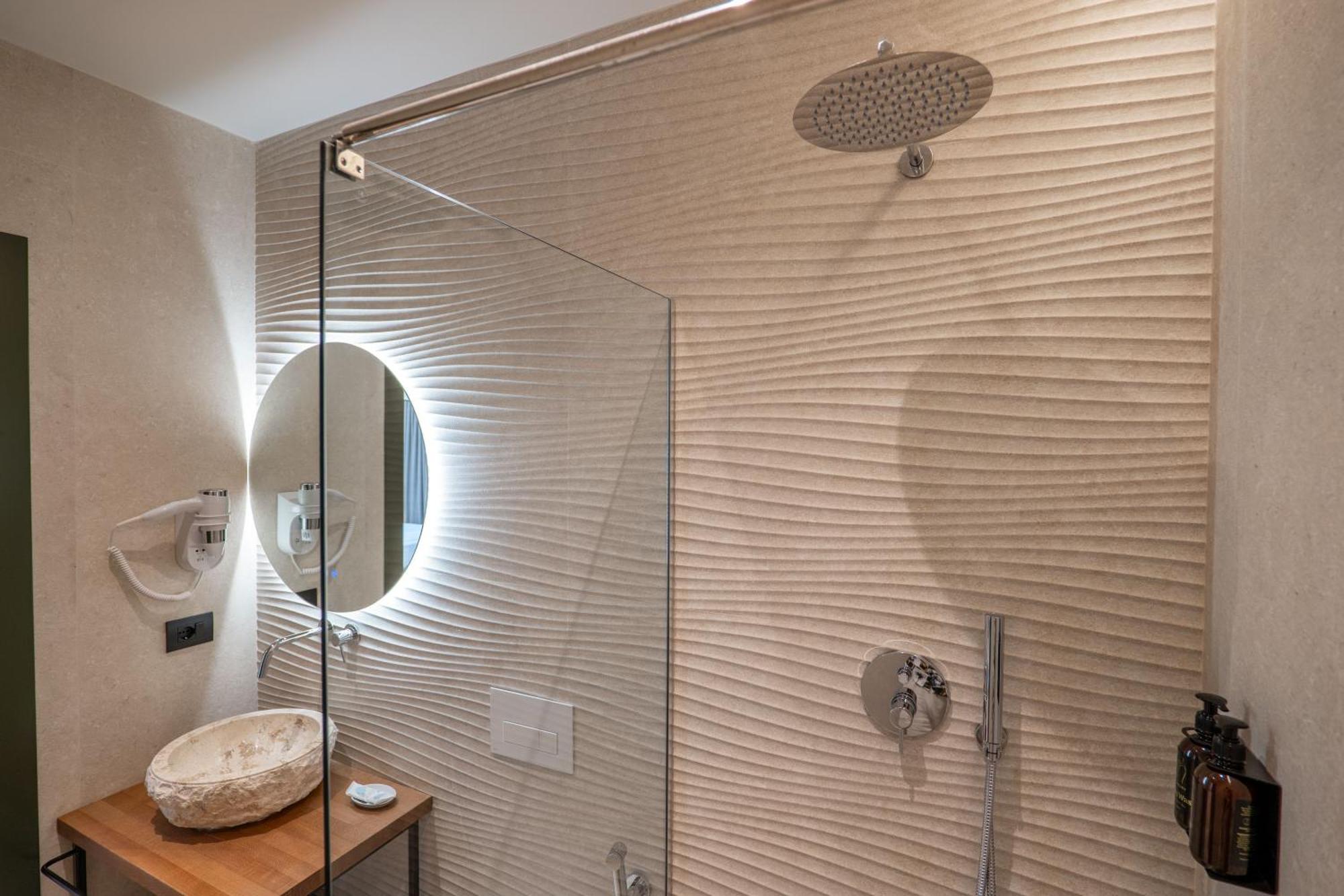 Kamara Rooms ซารานเดอ ห้อง รูปภาพ