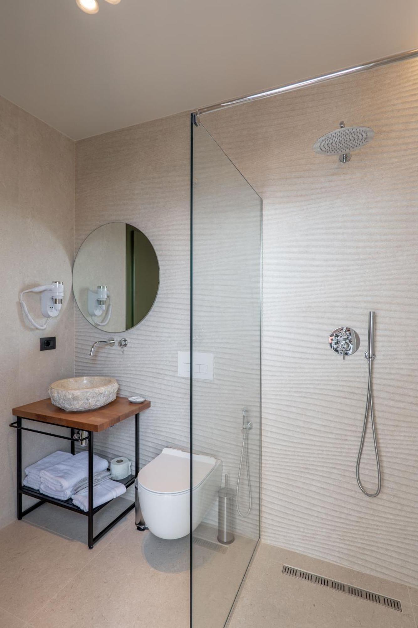 Kamara Rooms ซารานเดอ ห้อง รูปภาพ