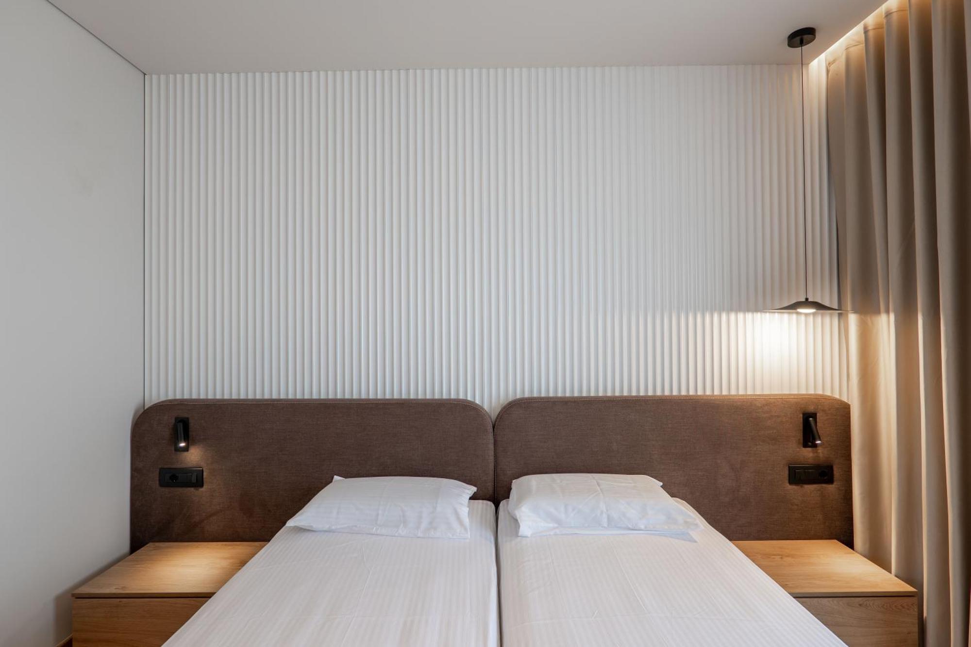Kamara Rooms ซารานเดอ ภายนอก รูปภาพ