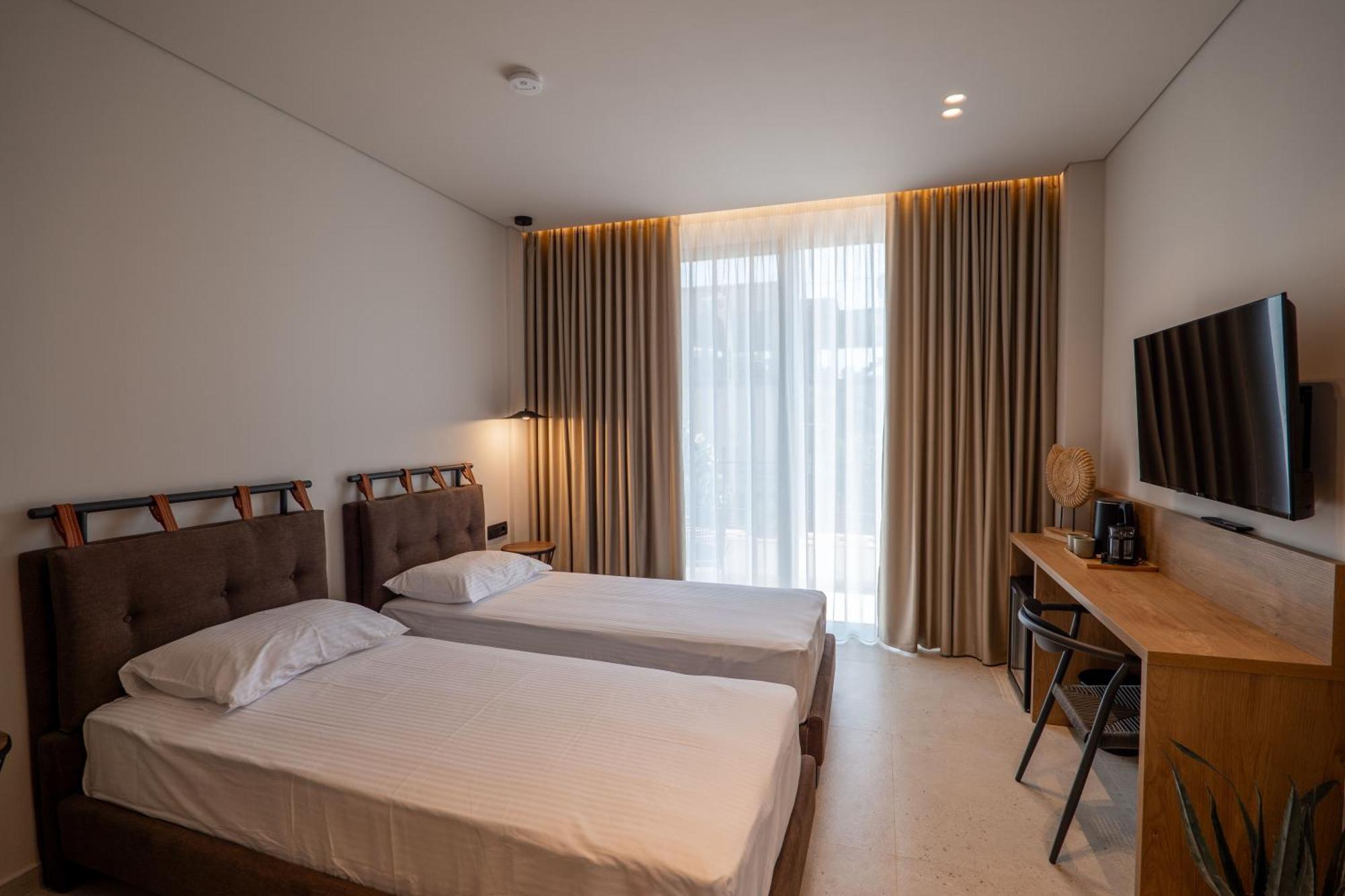 Kamara Rooms ซารานเดอ ภายนอก รูปภาพ